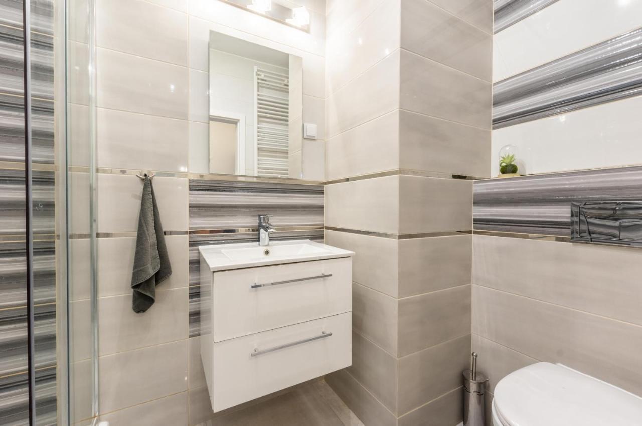 Galeria Rondo Wiatraczna Apartments Варшава Екстериор снимка